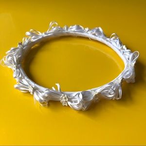 Beautiful white flower hair piece for girls 🤍😇